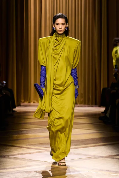 Look 40